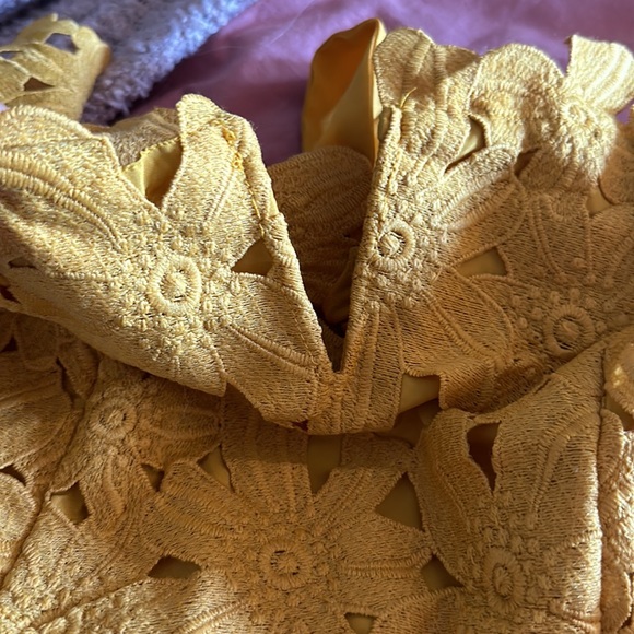 Few Moda Off The Shoulder Floral Dress - Picture 6 of 6